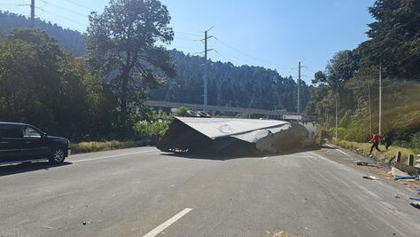 Accidente en La Escondida bloquea la México-Toluca