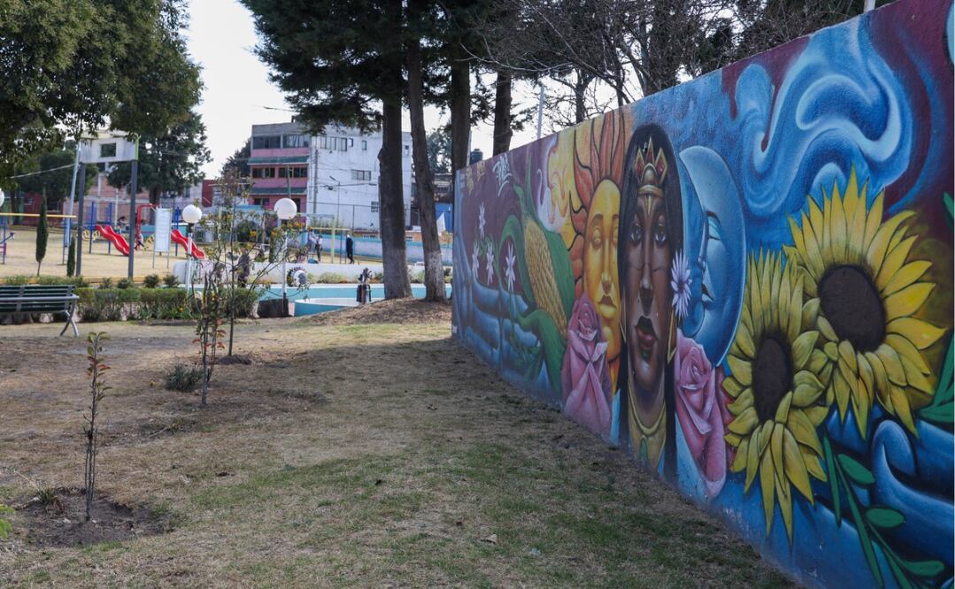 La cultura mexicana en imágenes: detalles del mural 'Los rostros de la cultura mexicana' en el Puente de Metepec / Foto: Arturo Hernández
