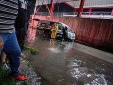 Fuga de gas en combi varada por inundación, la causa de la muerte de 6 personas en Tultitlán