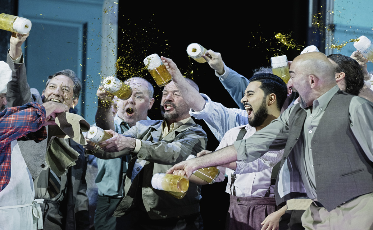 La ópera Los Cuentos de Hoffmann de
Offenbach, se estrenó con críticas de 5 estrellas en Londres / Foto Especial