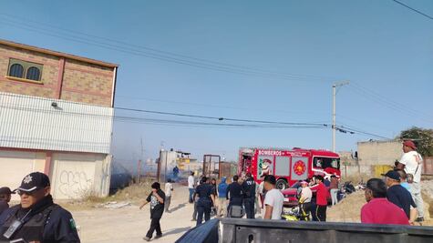 Incendio consume recicladora en Cuautitlán Izcalli; columna de humo alerta a vecinos