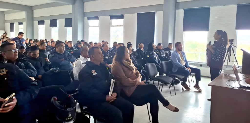 Refuerzan sus conocimientos sobre prerrogativas como la libertad de expresión / Foto Especial
