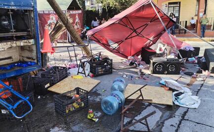 Camión de refrescos se queda sin frenos y provoca caos en Tepotzotlán