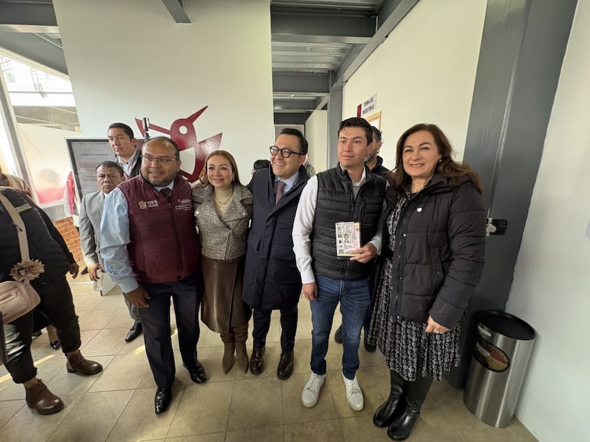 A partir de enero de 2026, los 150 mil conductores de transporte público del Edomex deberán aprobar un examen práctico del ICATI para renovar su licencia de conducir. Foto Arturo Contreras / El Universal