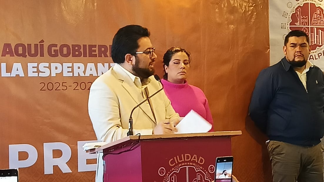 El alcalde Isaac Montoya destacó que la construcción del teleférico ha generado más de 3 mil empleos, priorizando la contratación de mano de obra naucalpense. Foto Especial