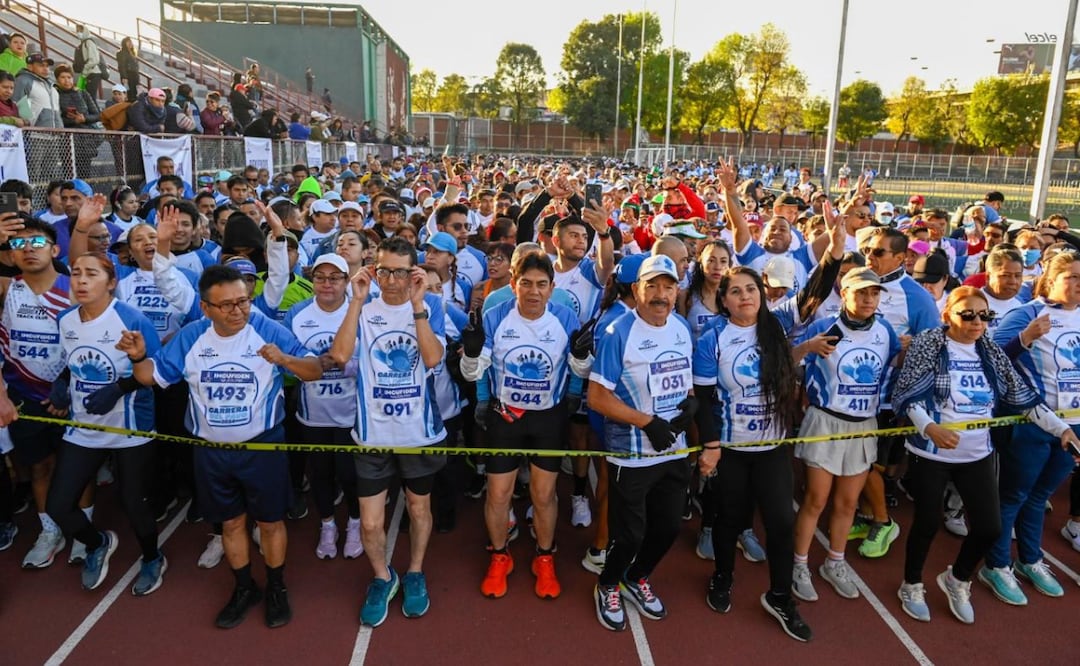 Más de 2 mil 200 personas corrieron por un pavo Foto: Especial
