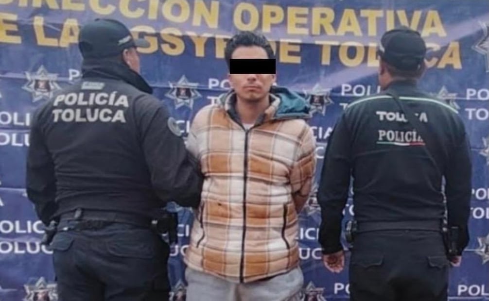 Dos hombres fueron detenidos por su presunta participación en el robo de teléfonos celulares en Toluca. Foto especial