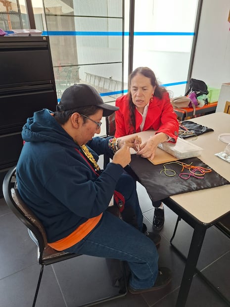 El trabajo que se realiza al interior de la asociación siempre va de la mano con instructores. Foto. Especial