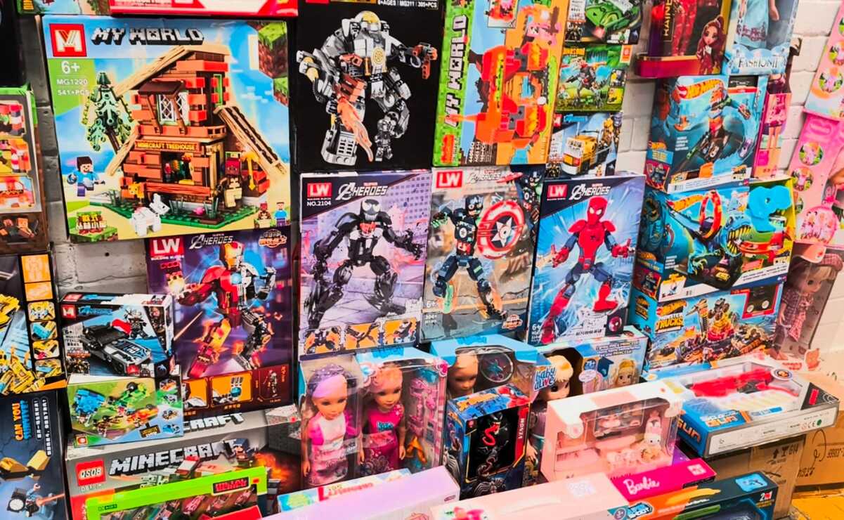 Productos de origen chino y las compras en línea, han afectado las ventas de los comerciantes de Toluca. Foto: Emmanuel Pérez