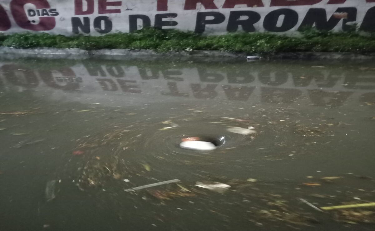 Las instalaciones de la clínica del IMSS registró una inundación menor en el patio trasero / Foto: Especial
