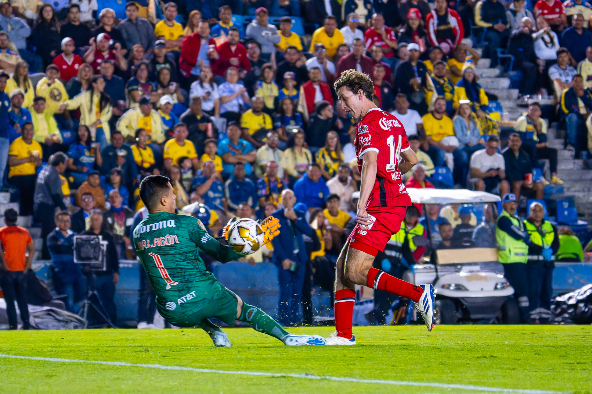 Jardine supera a Paiva y el América toma ventaja en la serie ante Toluca. Foto Especial