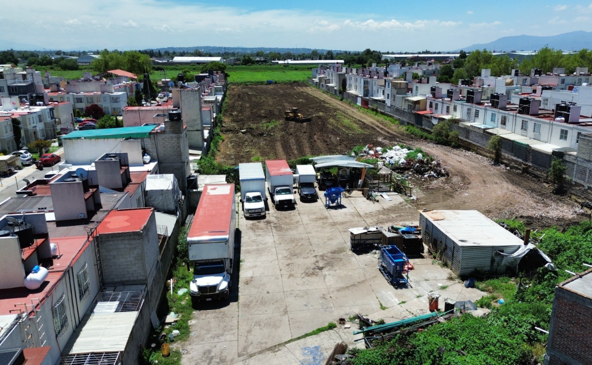 Los Olivos II de Cuautitlán: hartos de naves industriales e inundaciones, bloquearon vialidades 20 horas. Foto: Arturo Contreras