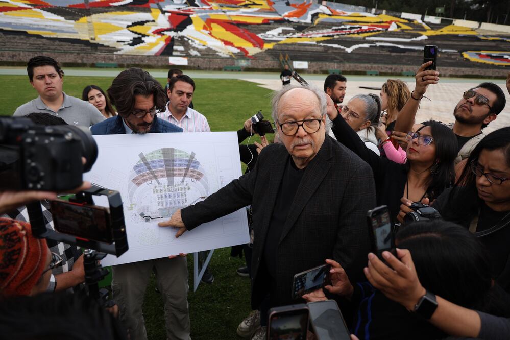 El promotor dio los pormenores sobre la presentación del Luis Miguel el próximo 25 de noviembre en la capital mexiquense. Foto Arturo Hernández