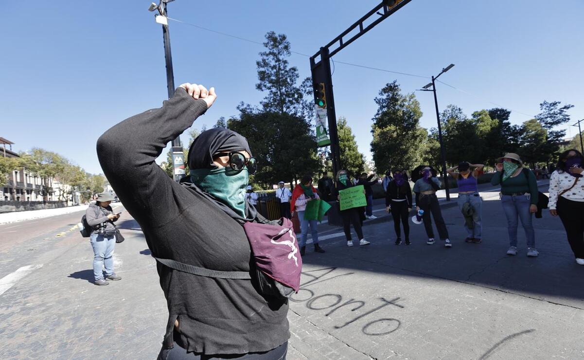 La activista de Marea Verde detalló que van por un paquete de reformas para prevenir embarazos en adolescentes. Foto: Jorge Alvarado