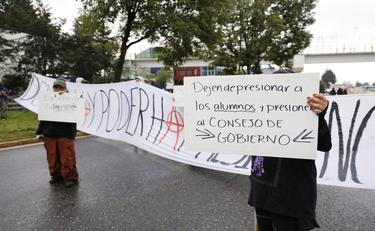 Facultades convocaron a votaciones virtuales para decidir si se reanudan clases de forma remota y concluir el semestre / Foto: Arturo Hernández