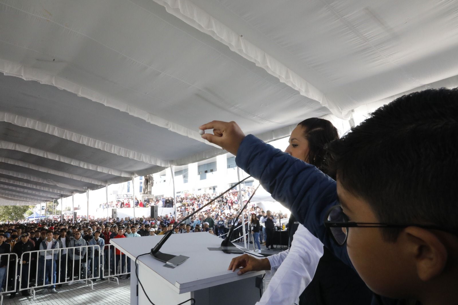 1 mil 500 serán sorteados con bolas blancas. Foto Especial