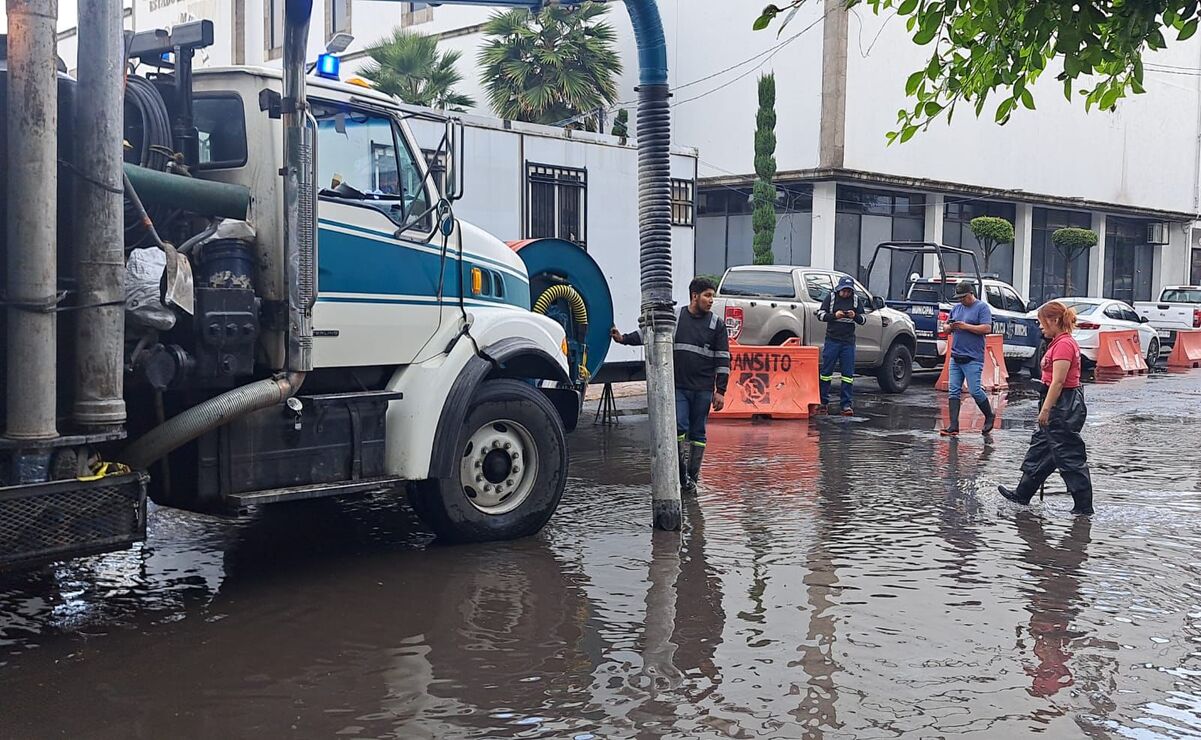 Las autoridades exhortan a los ciudadanos a no tirar desechos en la vía pública / Foto: Especial
