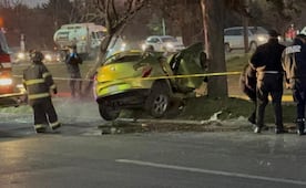 Impacto de vehículo en laterales de Paseo Tollocan deja a dos personas sin vida 