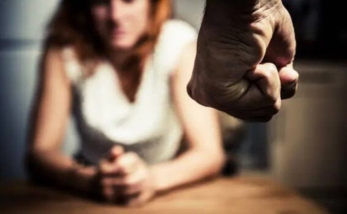 Las autoridades han identificado a sus parejas como su principal violentador, y el hogar como principal lugar donde son atacadas las mujeres. Foto: Especial.