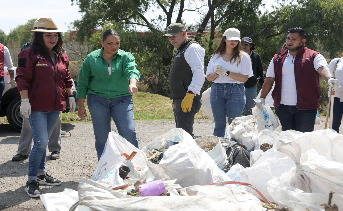 Toluca sanea el Río Tejalpa con el retiro de 6 toneladas de residuos urbanos y cascajo