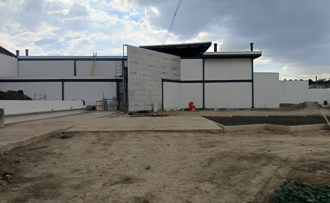 Avanza la construcción del nuevo Centro de Comando, Control, Comunicación y Cómputo (C4) de Naucalpan, proyecto que fortalecerá las labores de seguridad y atención de emergencias. Foto Gisela González/ El universal
