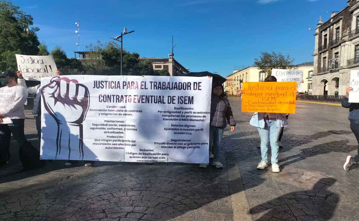 Caos en Toluca: Trabajadores de la salud bloquean calles para exigir justicia laboral
