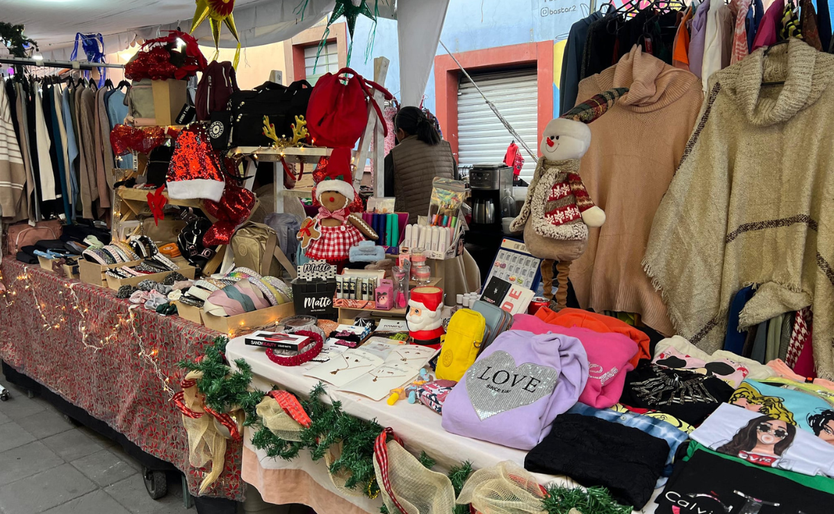Artesanos locales exhibieron sus creaciones en la Feria del Vino y Ponche de Metepec. Foto: Especial