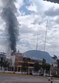 Se incendia fábrica de pinturas en Los Reyes La Paz; no hay lesionados