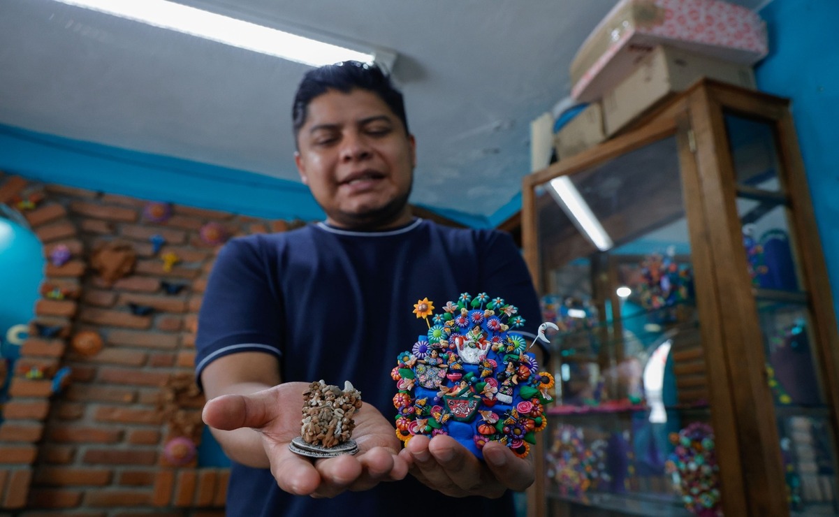 Artesanos llaman a la población a consumir productos de los artesanos locales / Foto: Arturo Hernández