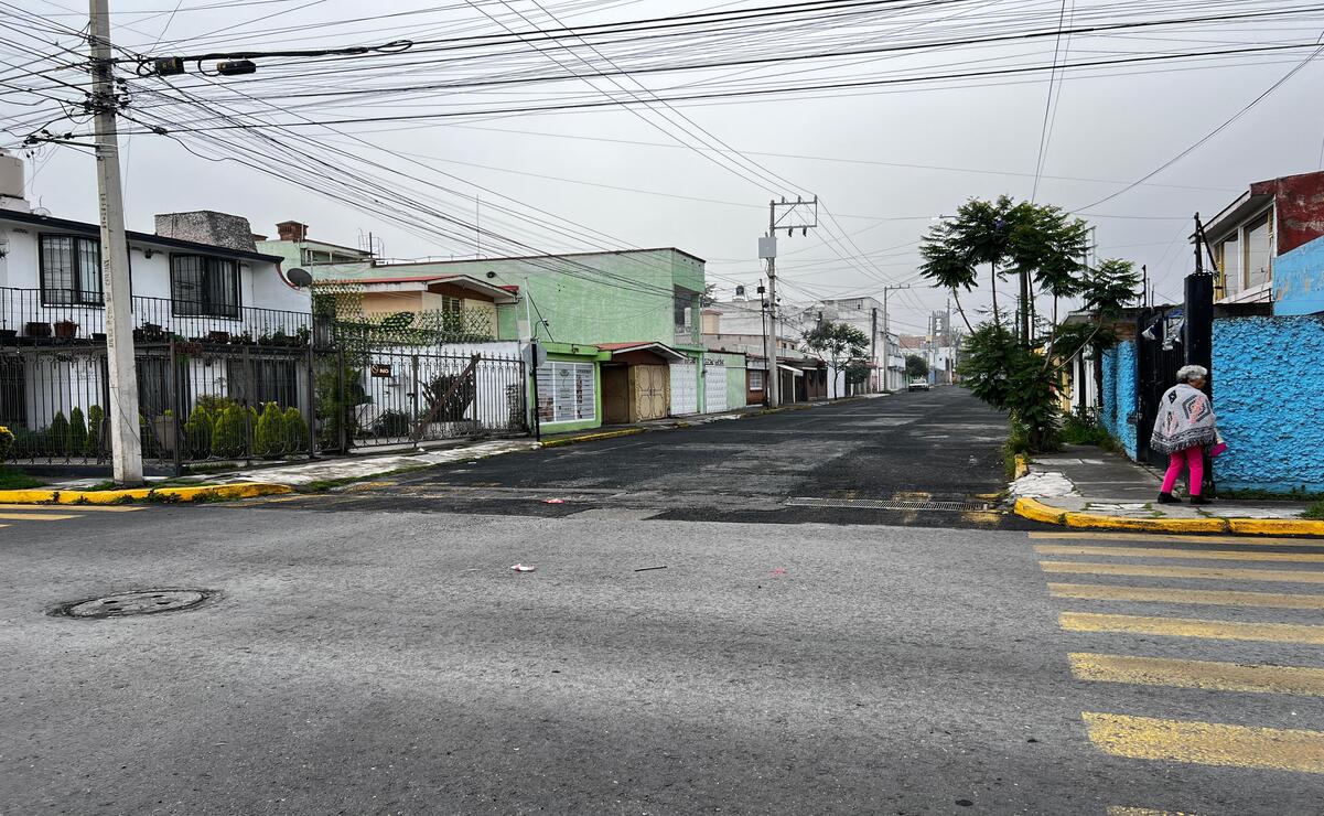 El robo de baterías ha sido una constante y es que señalan los afectados que en menos de 10 minutos llegan a abrir hasta cinco autos / Foto: Arturo Hernández