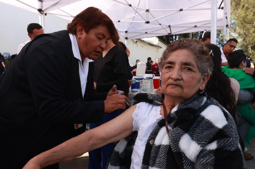 Aunque en México se contabilizan más de 7 mil casos, en el Edomex los 30 pacientes registrados han evolucionado favorablemente sin necesidad de hospitalización. Foto Alejandro Vargas / El Universal