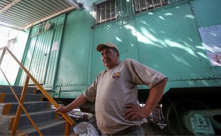 En este vagón está mi vida: El emotivo adiós de un maestro a su aula rodante en Naucalpan