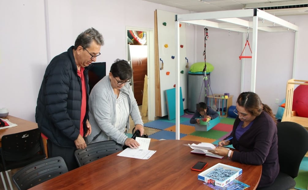 El programa incluye alternativas de desarrollo como enseñanza del sistema Braille y capacitación para el trabajo. Foto Especial