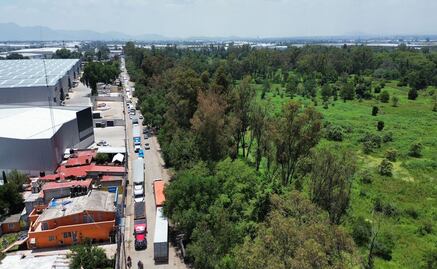 Cuautitlán: Congestionamiento vial por bacheo en la carretera a Las Ánimas