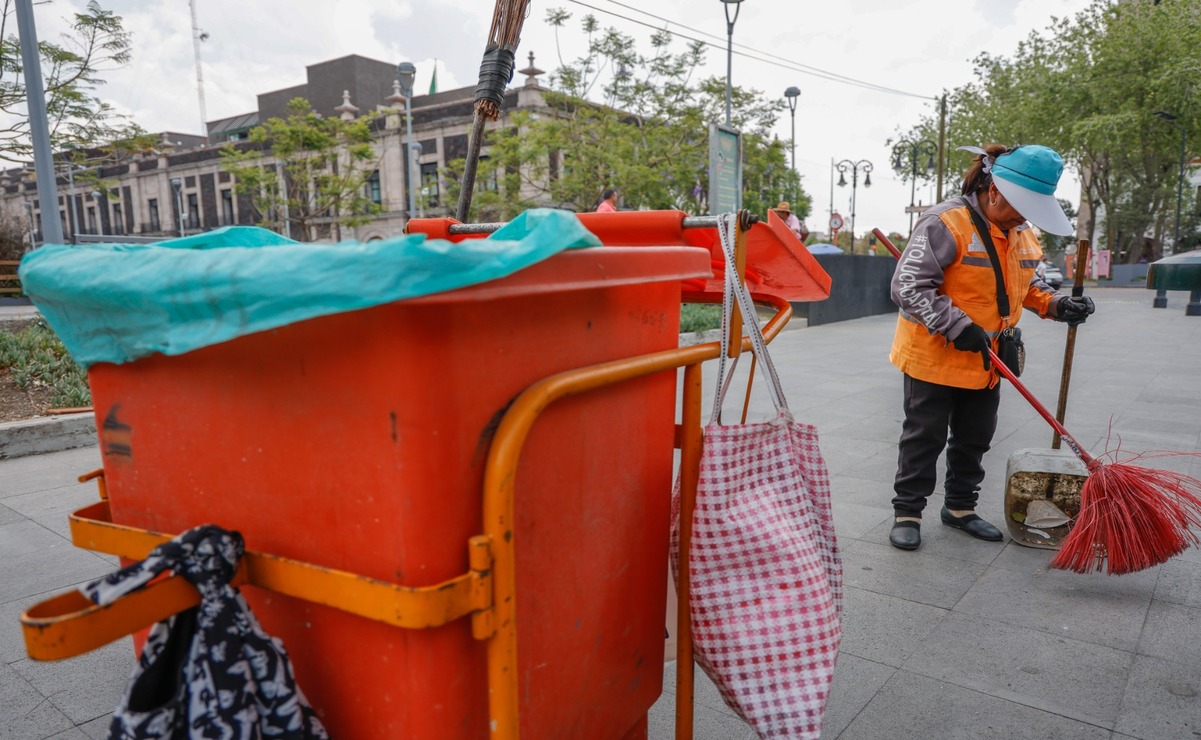 Los lunes y fines de semana son los días más difíciles: las calles parecen multiplicar su carga de basura / Foto: Arturo Hernández