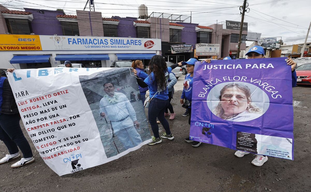 Manifestantes se colocaron en las inmediaciones del Penal de Santiaguito, para exigir revisión de casos. Foto: Jorge Alvarado.