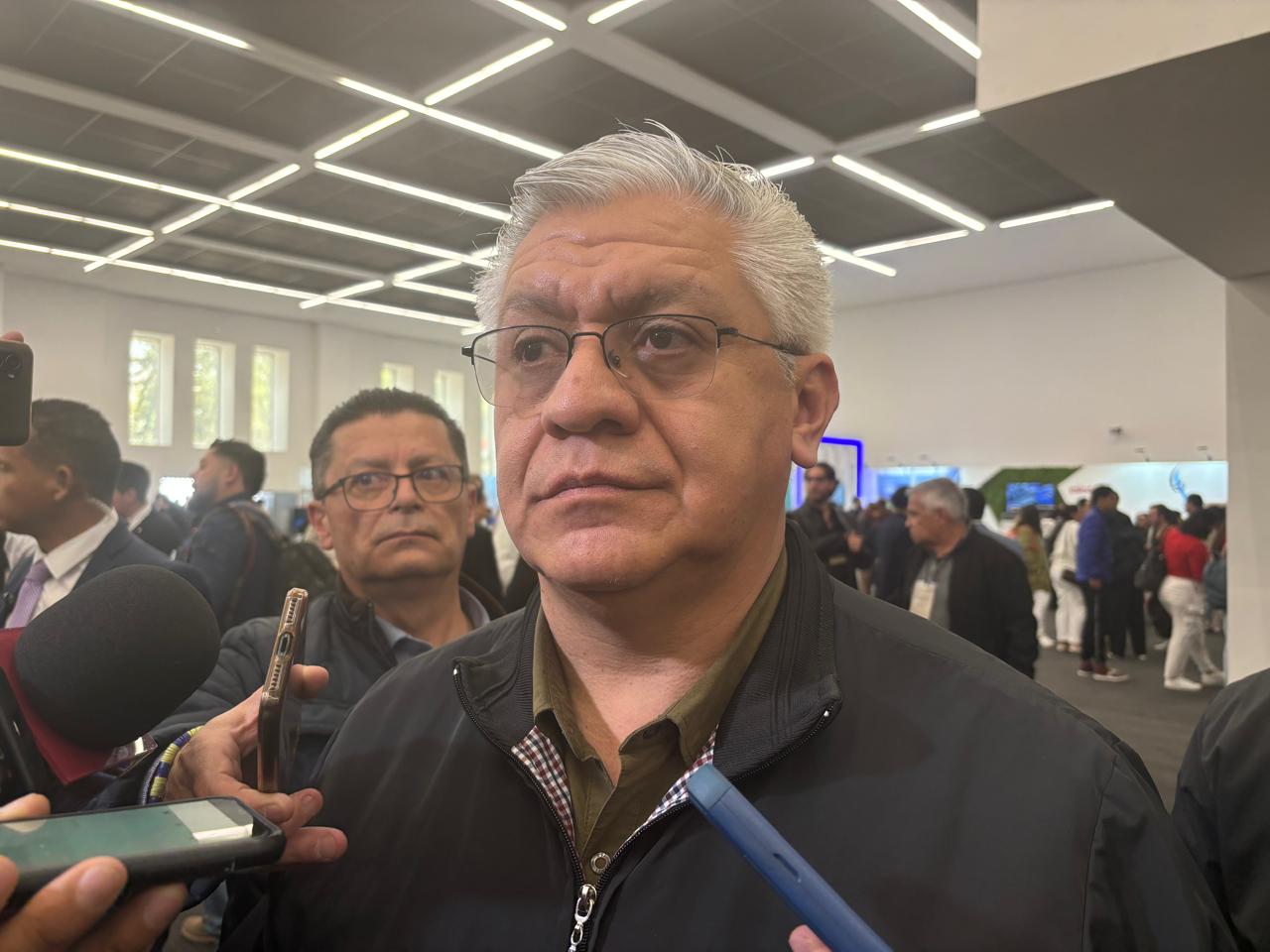 Una reunión semanal en materia de seguridad se sostendrá con los
presidentes municipales del estado, encabezada por la SSEM. Foto Miguel García