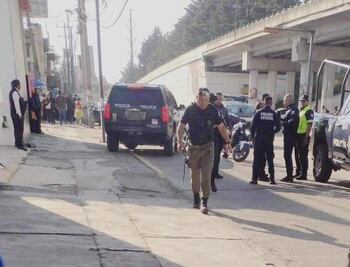 Persecución en Zinacantepec por robo a cuentahabiente