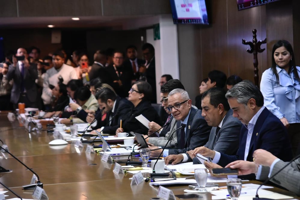 Tras un diálogo transparente con el secretario de Finanzas, la LXII Legislatura respaldó sin oposición el Paquete Fiscal 2026 para el Estado de México. Foto Especial