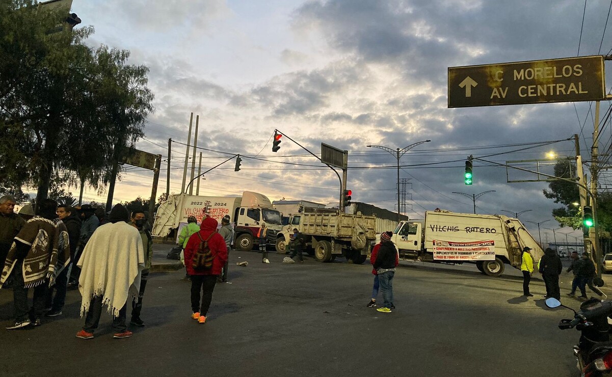 El cierre de las avenidas ha provocado desde ayer severos problemas a la circulación vehicular a miles de conductores y usuarios. Foto: Especial