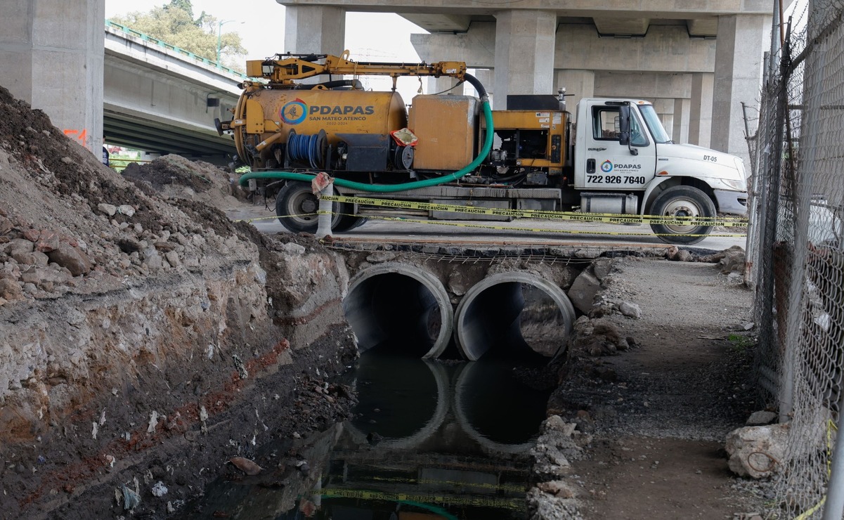 Junto con la Comisión del Agua del Estado de México (CAEM) se abrió el canal de alivio sobre avenida Las Torres / Foto: Especial
