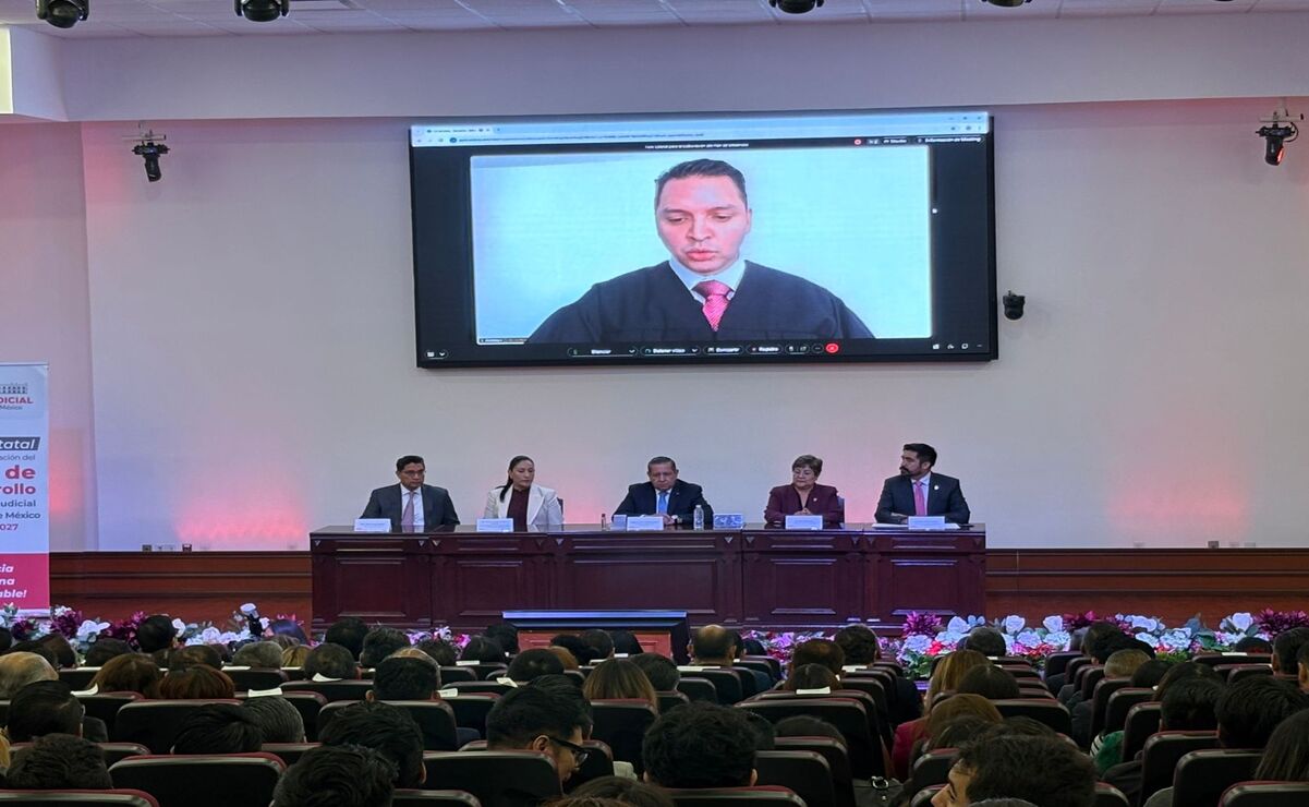 Se explicó que el Plan de Desarrollo se construirá escuchando la voz de la sociedad y los sectores especializados / Foto Alma Rodríguez