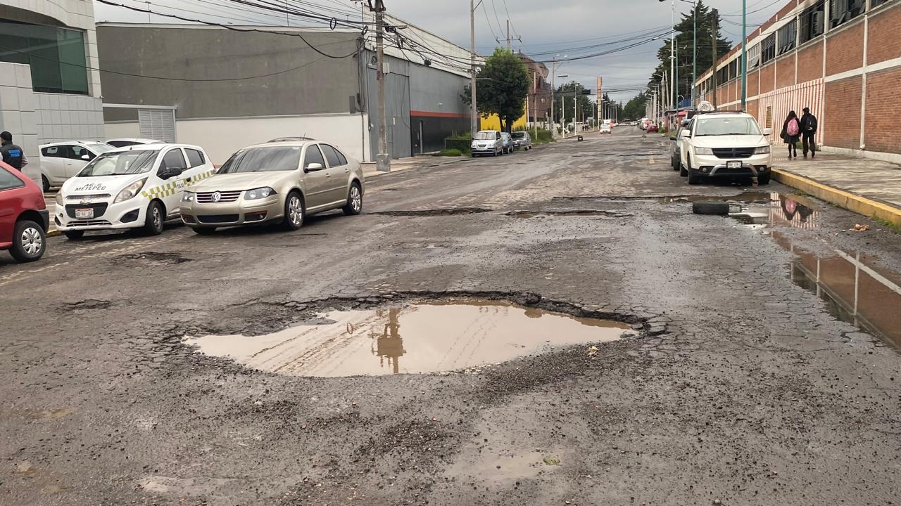 Bache cerca de la Delegación del ISSSTE Foto: