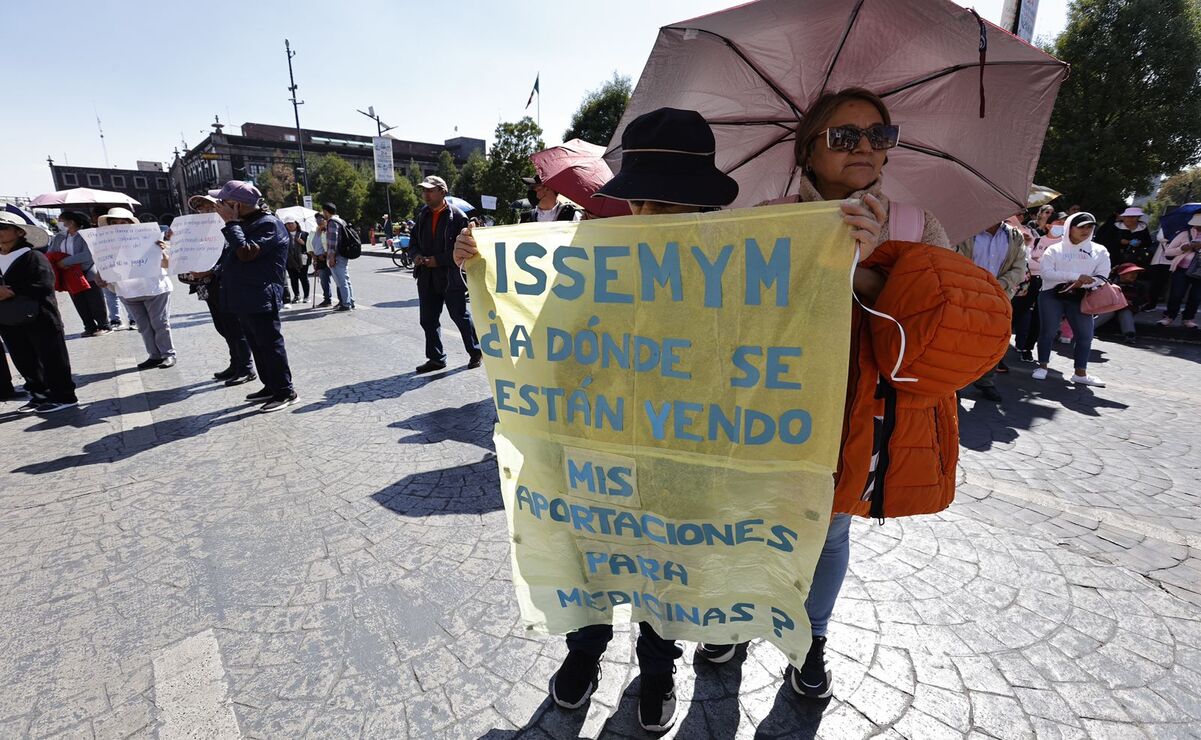 Pensionados y Pensionistas del ISSEMyM demandan abastecimiento de medicamentos