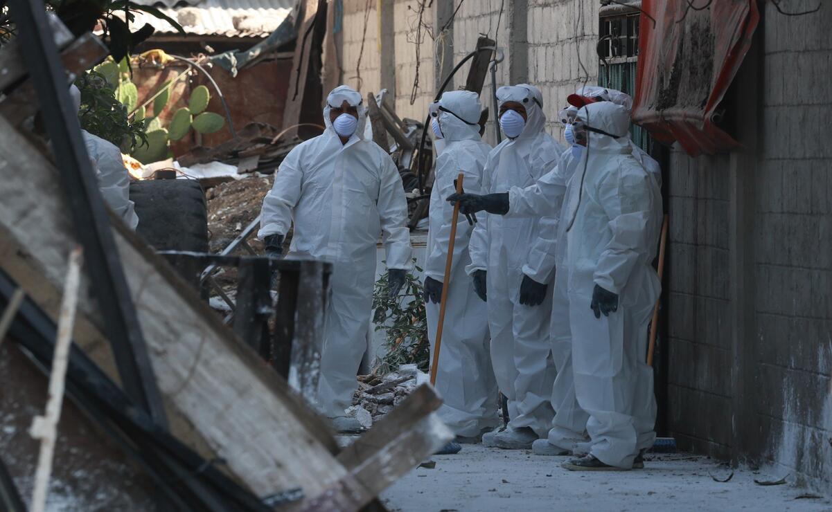 Personal de la FGJEM arribó al lugar para integrar elementos de prueba en el inmueble en Mexicaltzingo. Foto: Alejandro Vargas / El Universal Estado de México