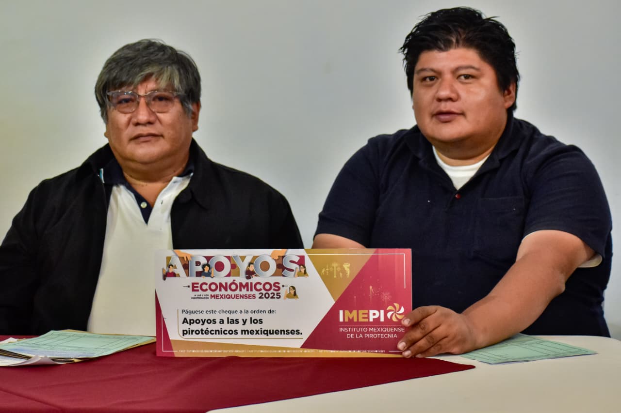 A la entrega asistieron Emmanuel Reyes Urbán, Director General del Imepi; Adrián Hernández Romero, Coordinador de Protección Civil estatal; así como representantes de las Secretarías de Desarrollo Económico y Finanzas. Foto: especial