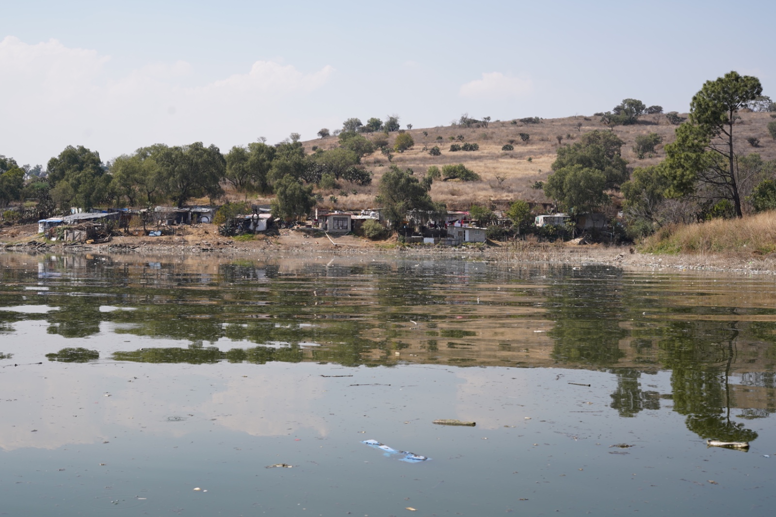 Cuautitlán Izcalli lucha contra contaminación y deterioro de la Presa de Guadalupe