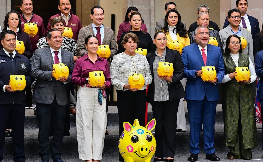 Titulares de las dependencias estatales, órganos autónomos y Poderes del Estado se sumaron oficialmente a la colecta solidaria. Foto Especial