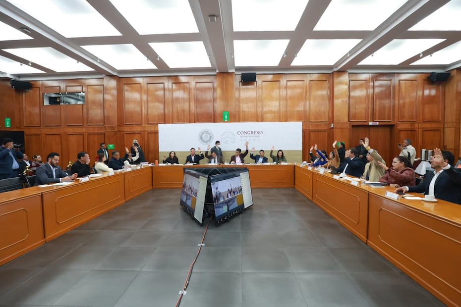 Las comisiones respaldaron unánimemente la eliminación de la propuesta que aumentaba progresivamente la edad de jubilación de los afiliados al ISSEMyM. Foto Alejandro Vargas / El Universal