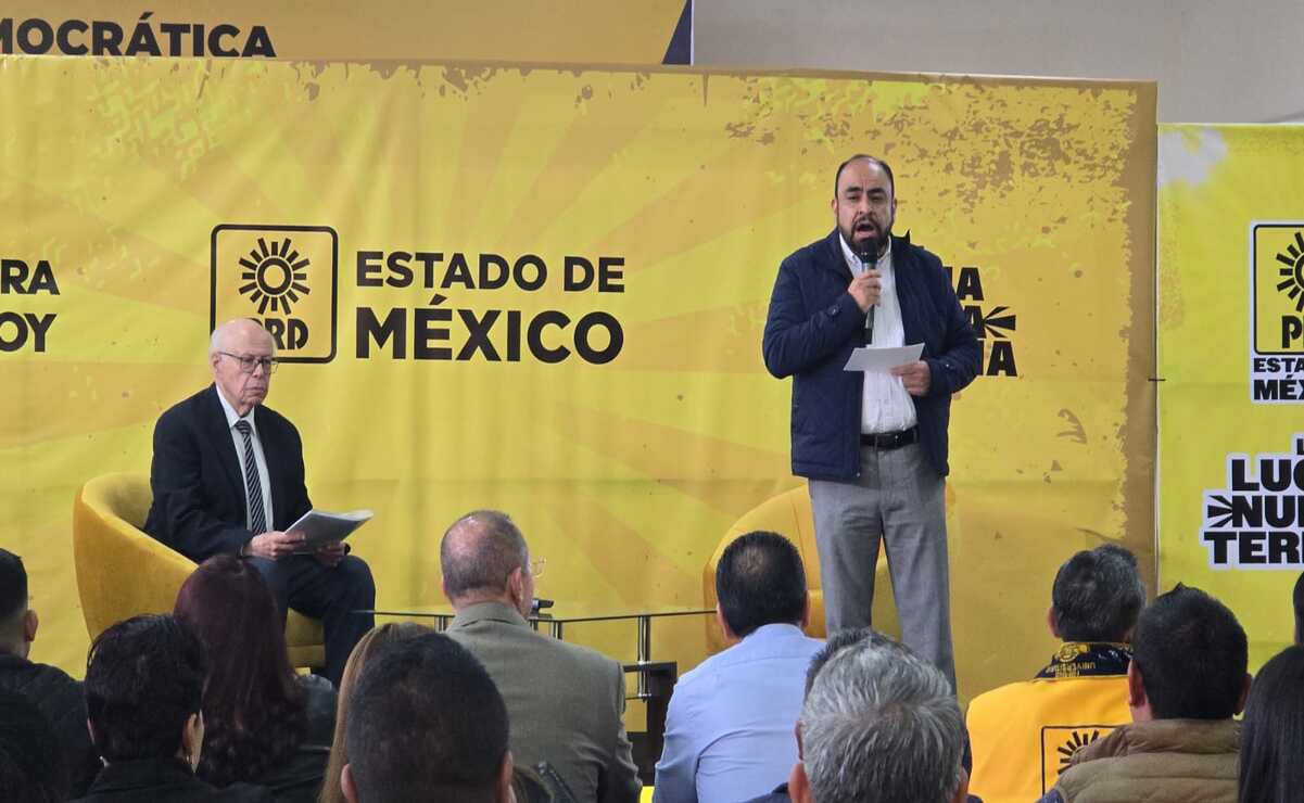 José Ramón Narro impartió una ponencia “Crisis de Salud y sus alternativas”, brindada en el Comité Directivo Estatal del PRD Edomex. Foto: Alma Rodríguez / El Universal Estado de México